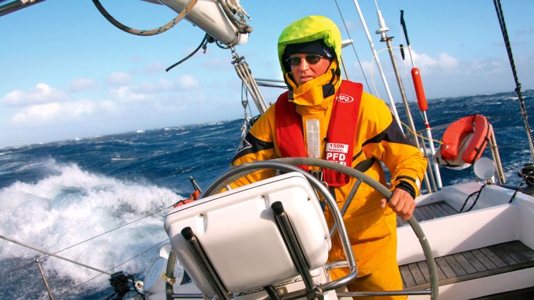 How to Handle Weather Changes During Your Boat Rental Trip?